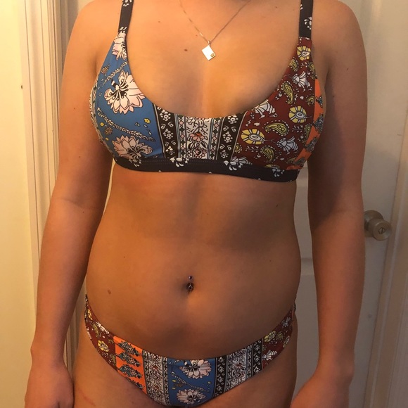 *SOLD* Multicolor Bikini - Picture 7 of 8